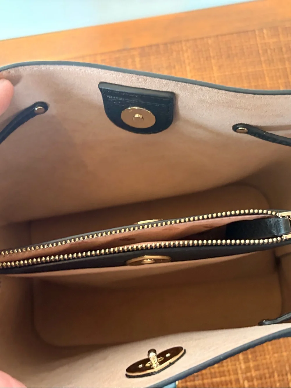 Kate Spade Marti Bucket Bag Black Pebbled Leather Adj. Shoulder/Crossbody Strap